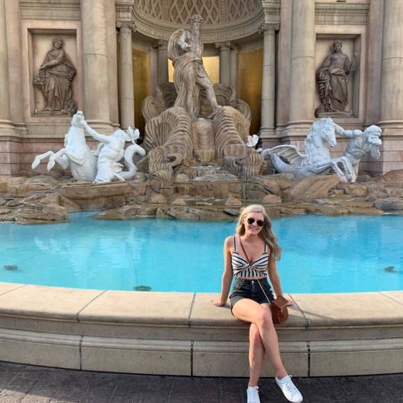 Meet your Posher, Lindsay - Picture 1 of 1